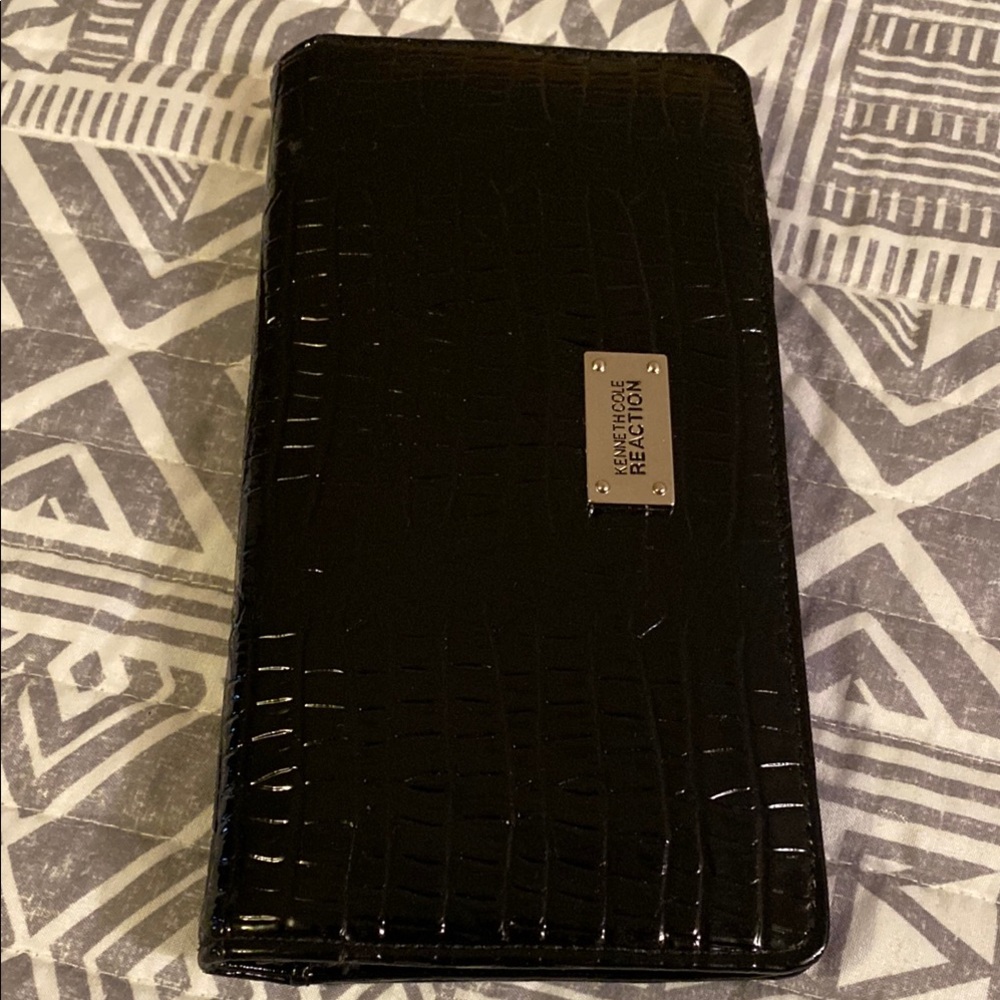 Kenneth Cole Reaction Black Croc-Pattern Wallet